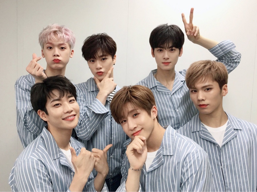 Moonbin's Debüt mit ASTRO
