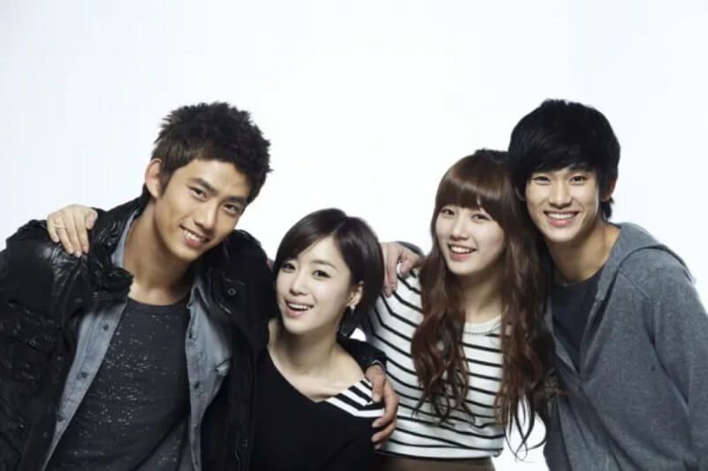 Taecyeon, Kim Soo Hyun, Bae Suzy und Wooyoung