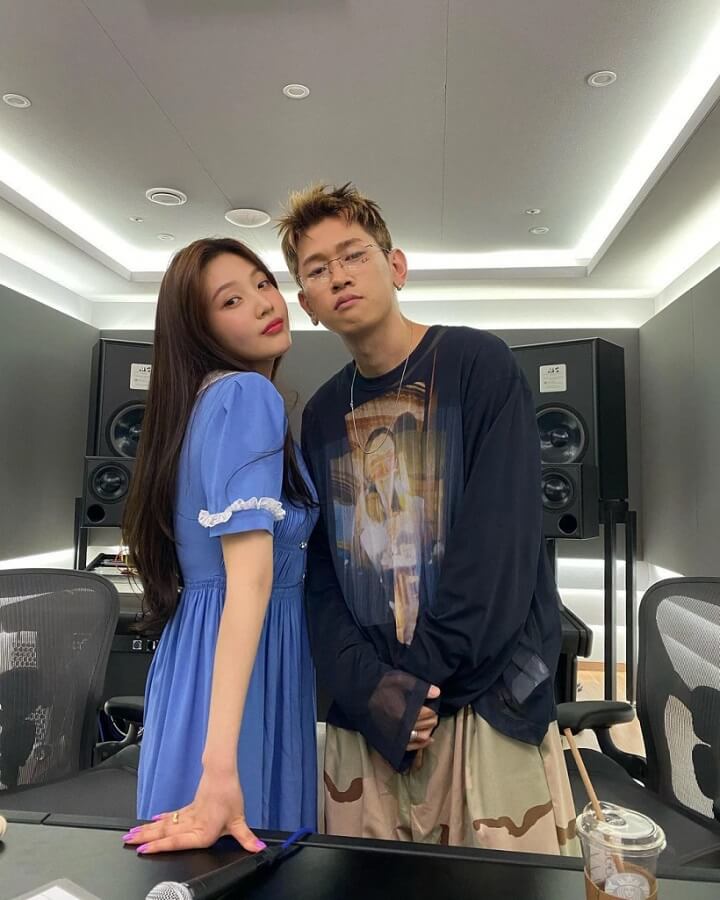 Red Velvet Joy, Crush