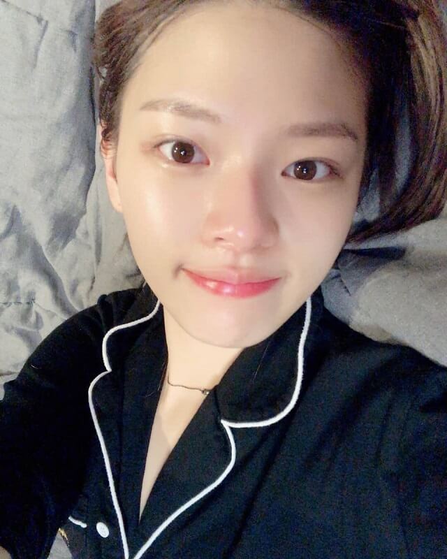 Jeongyeon no makeup
