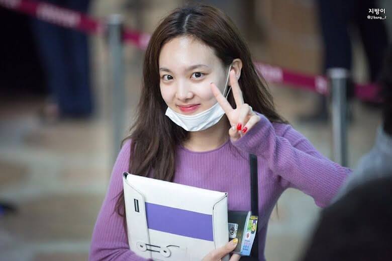 Nayeon no makeup