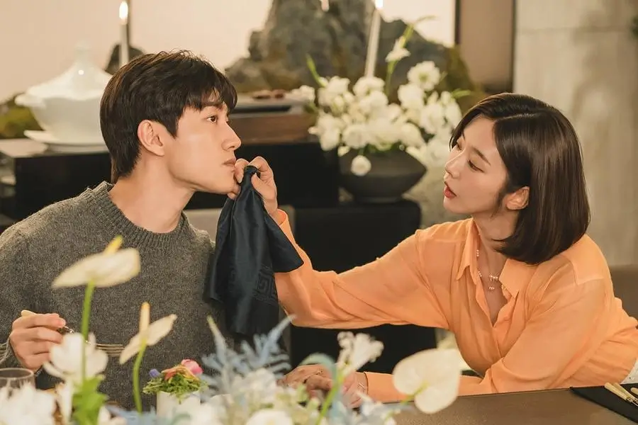 Kwak Dong Yeon und Lee Joo Bin